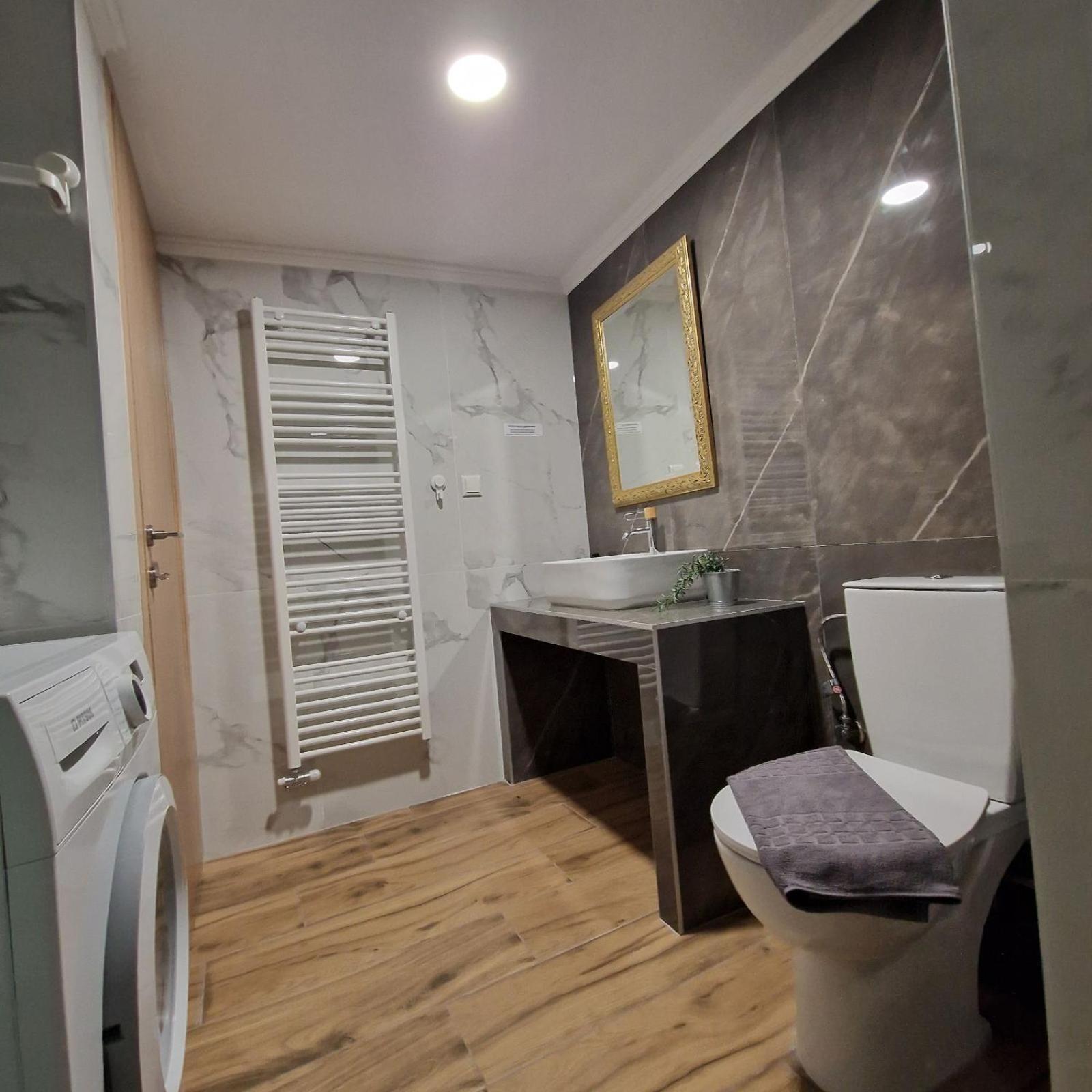 N&S Apartment B 埃泽萨 外观 照片