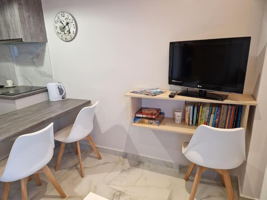 N&S Apartment B 埃泽萨 外观 照片